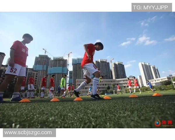 假小子对足球明星的热爱与追逐背后的故事与情感探索